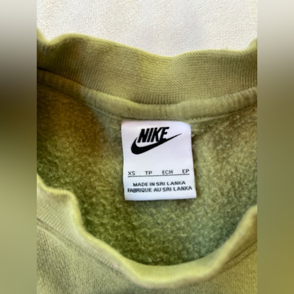 NIKE Men’s sportswear club sage fleece crewneck - Picture 4 of 5